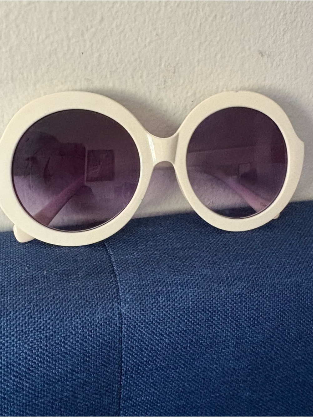 White Round Frame Sunglasses with Purple Lenses - Women Accessories
